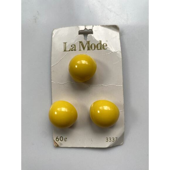 La Petite Yellow Shank Buttons - Vintage - Picture 2 of 2